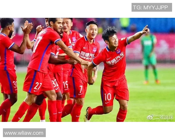 斯威vs对手精彩对决分析揭示球队战术与球员表现的关键因素 斯威vs对手精彩对决分析揭示球队战术与球员表现的关键因素